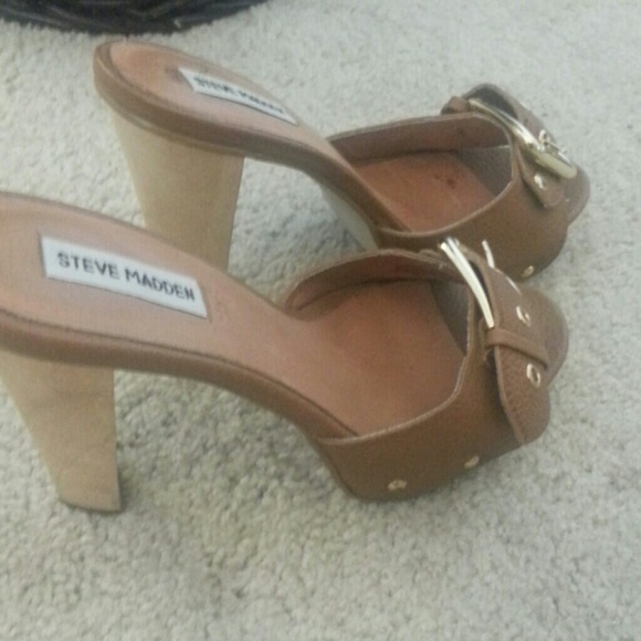 Steve Madden Tan Leather Sandals - Picture 3 of 3