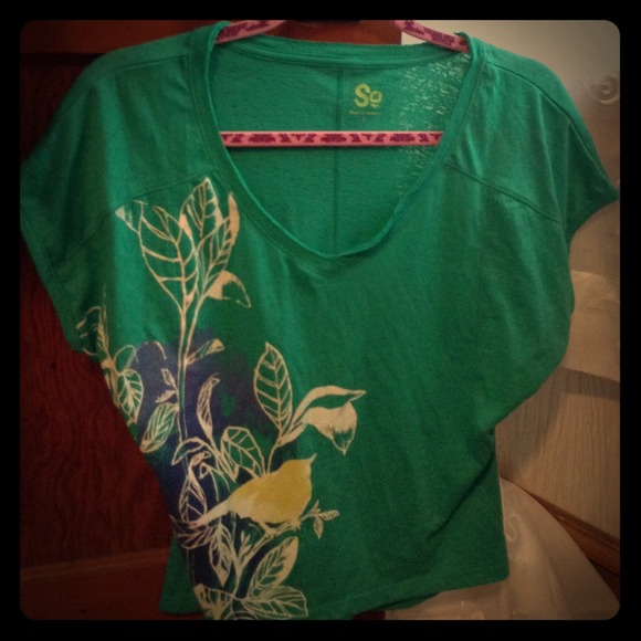 Graphic bird tee NWOT