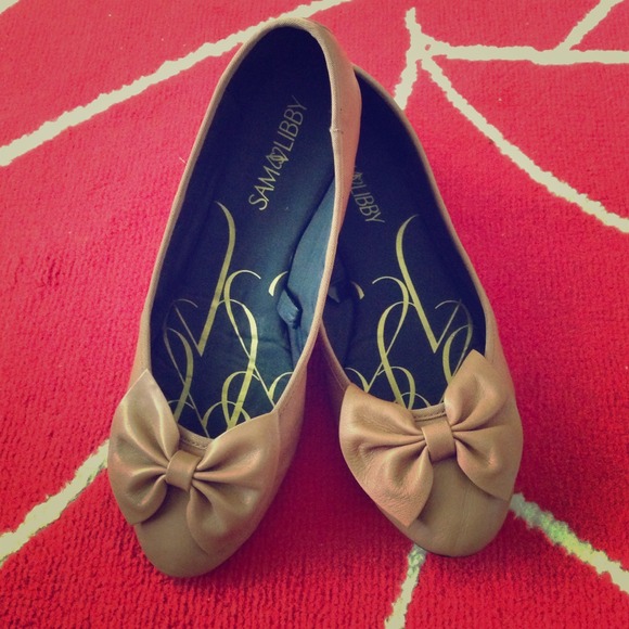 Sam & Libby Flats