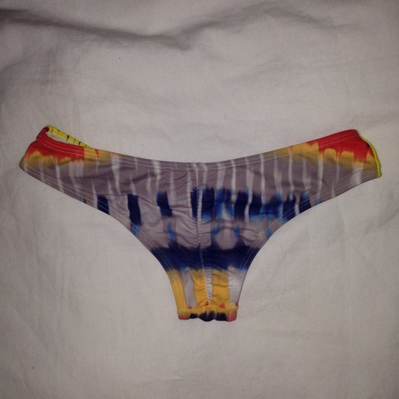 40 pp 😎 Mila bikini bottoms - Picture 2 of 2