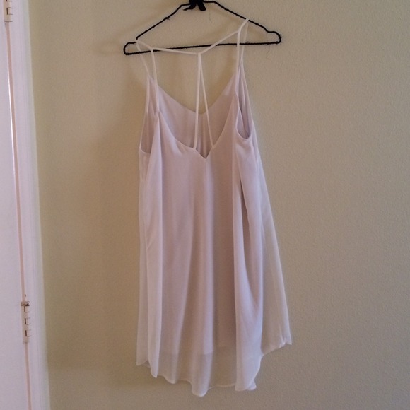 White dress - Picture 2 of 2