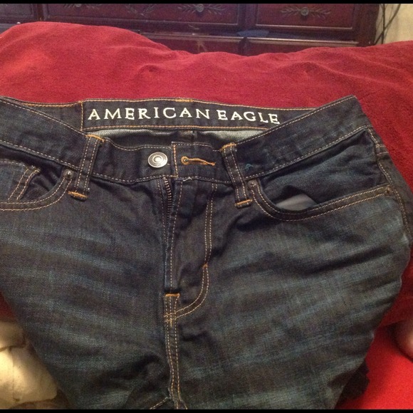 SOLD.....American Eagle Men's Jeans