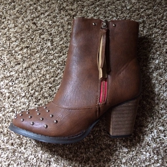 Vanity Booties - 8 - Picture 2 of 4