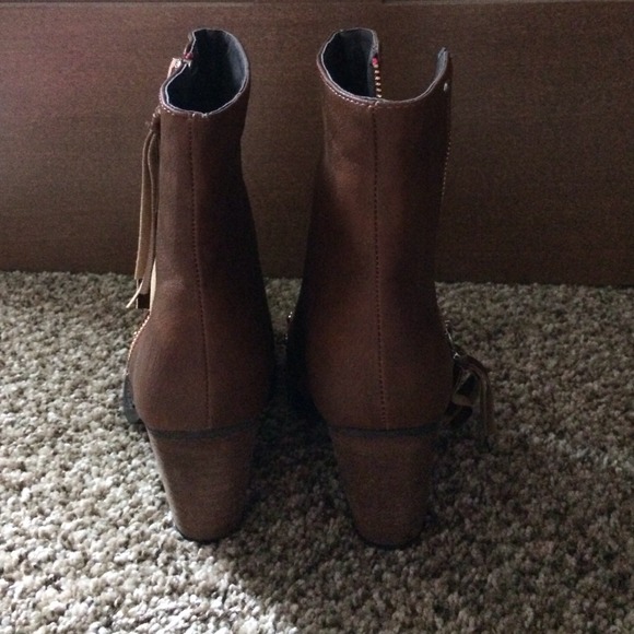 Vanity Booties - 8 - Picture 3 of 4