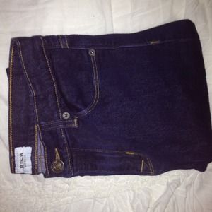 Cute dark wash jeans!