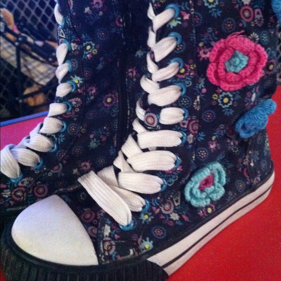 High top shoes size 13 girls