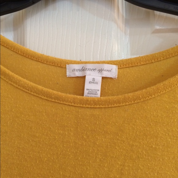 ⭕️SOLD⭕️ Mustard yellow top - Picture 3 of 3