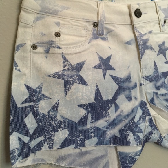 NWT Distressed Shorts Fringe Cutoffs Stars Stretch - Picture 2 of 7