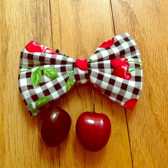 GINGHAM CHERRY HAIR BOW 🎀