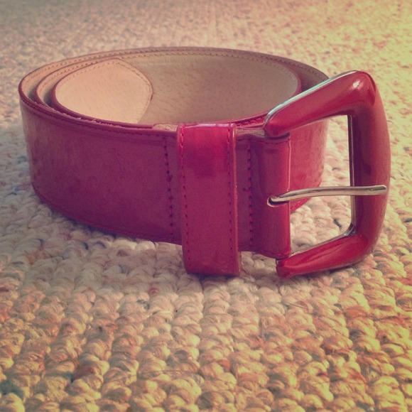 ⚡️⚡️Patent red Betsey Johnson belt⚡️⚡️