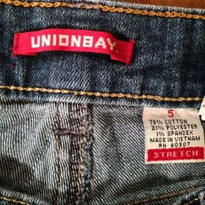 Union bay mid thigh shorts.