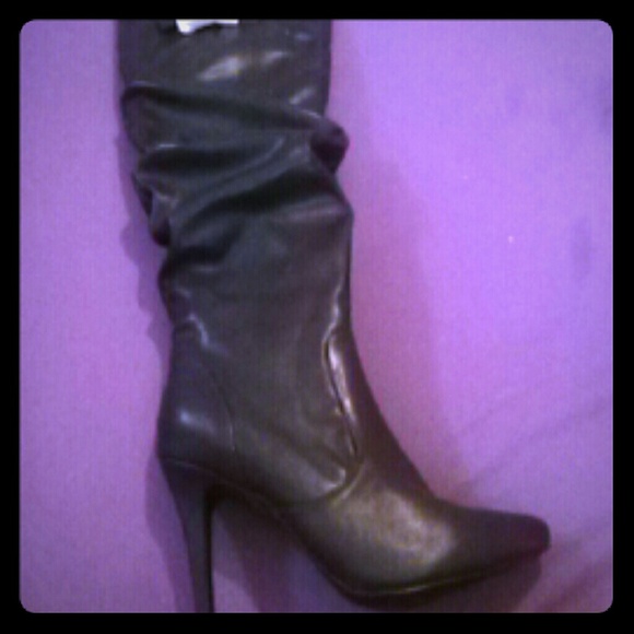 Dark blue boots