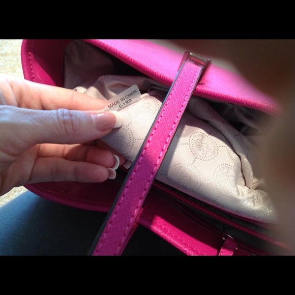 SOLDπ
NWT Michael Kors Jet set large bag & wallet - Picture 2 of 4