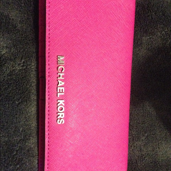 SOLDπ
NWT Michael Kors Jet set large bag & wallet - Picture 3 of 4