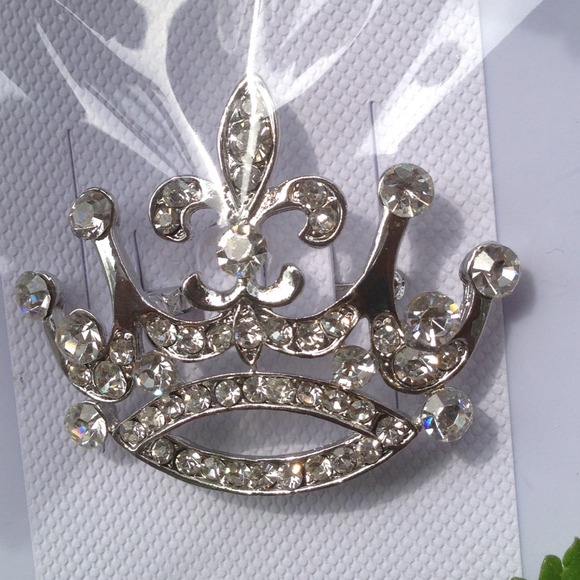 Crown Brooch Pin❌SOLD❌ - Picture 2 of 3