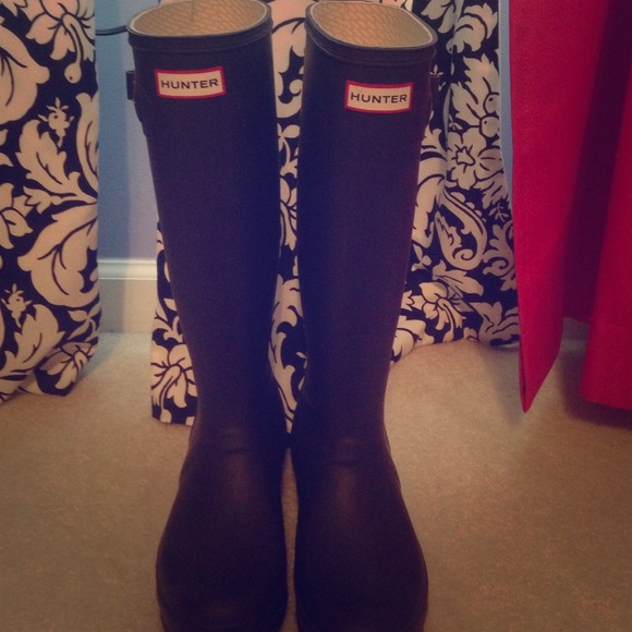 Purple HUNTER boots! Worn once