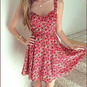 Forever 21 50s-inspired sunflower dress