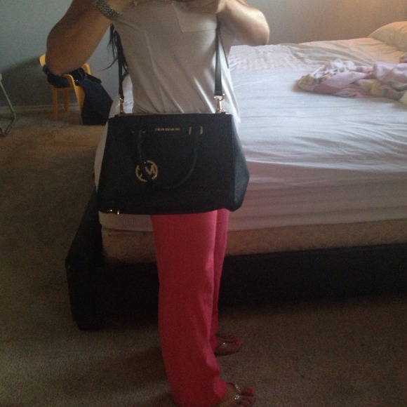 Reduced Authentic Michael Kors Handbag - Picture 4 of 4