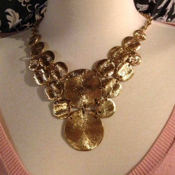 Sand dollar theme Necklace & earring set. Costume
