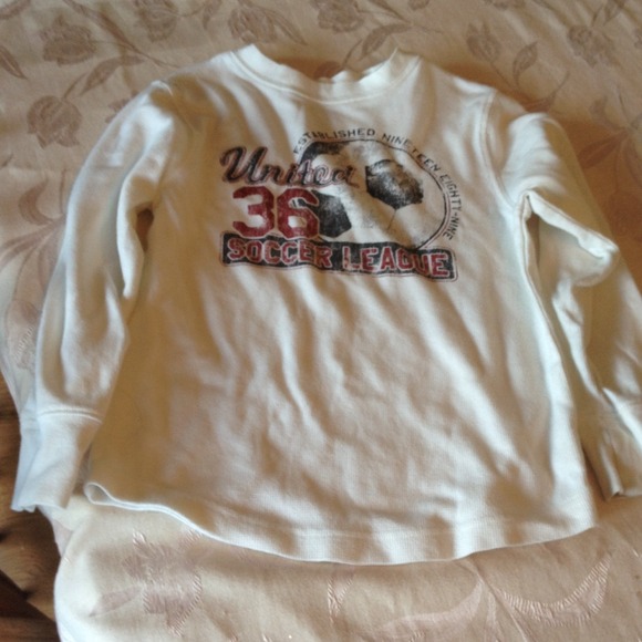 Boys S (5-6) children's place soccer top