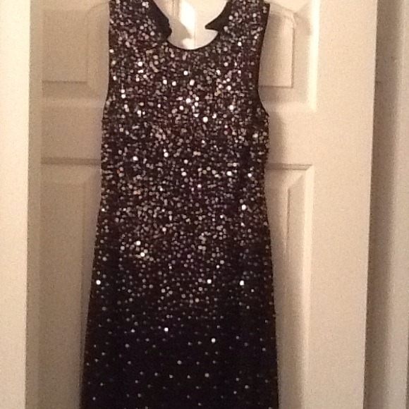 Prom dresses - Picture 2 of 2
