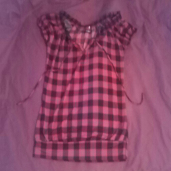 Cute red and black shirt!!