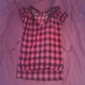 Cute red and black shirt!!