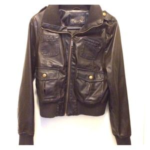 ✂️REDUCED✂️ Dark brown faux leather bomber jacket