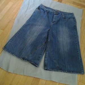 Destiny  jean  Capri