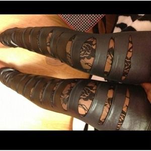 Rare cut out Lacey leggings!