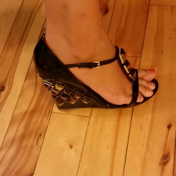 Sergio Rossi Patent Wedge Sandals T Strap