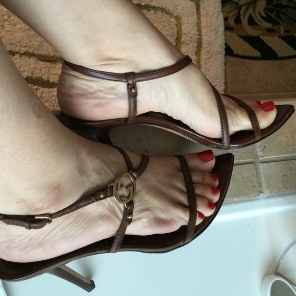 Gucci - Picture 2 of 3