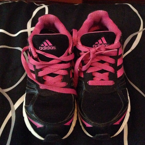 Girls Adidas Sneakers - Picture 1 of 3