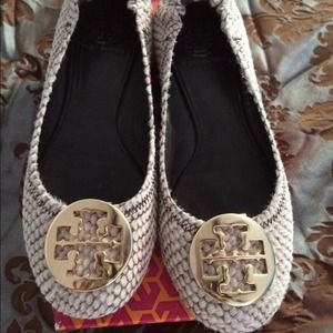 💯%authentic Tory burch shoe flats