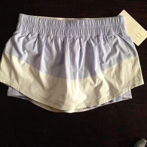 Lululemon run breeze by skirt white purple size 10