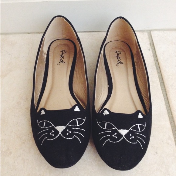 Black Cat Flats
