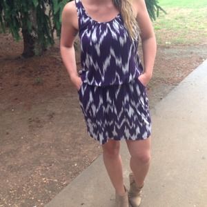 Gap ikat like patterned stretchy dress w/ pockets