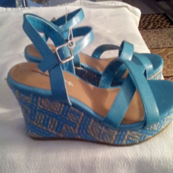 Shoe