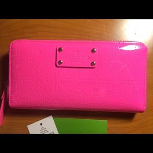 Brand new Kate spade wallet💋