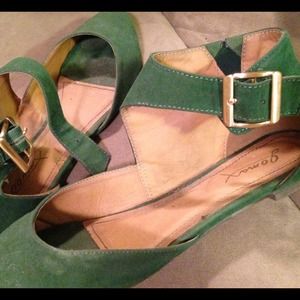 Suede green sandals.