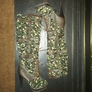C A M O Boots!!!