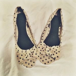 peep toe tan & black polka dot flats
