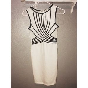 ❌SOLD❌White and Black Dress