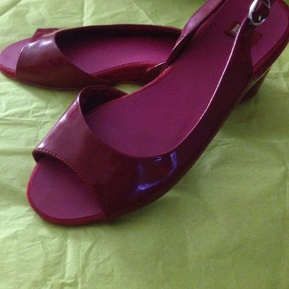 BC Footwear peep toe sandals - Picture 2 of 4
