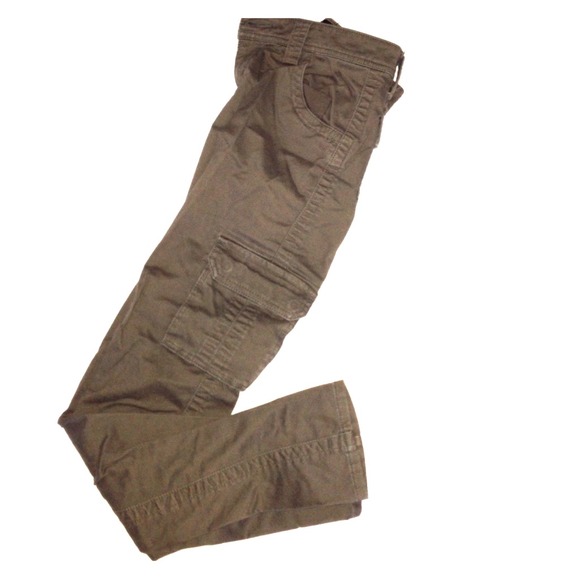 Sanctuary ankle length fitted cargo in olive.
