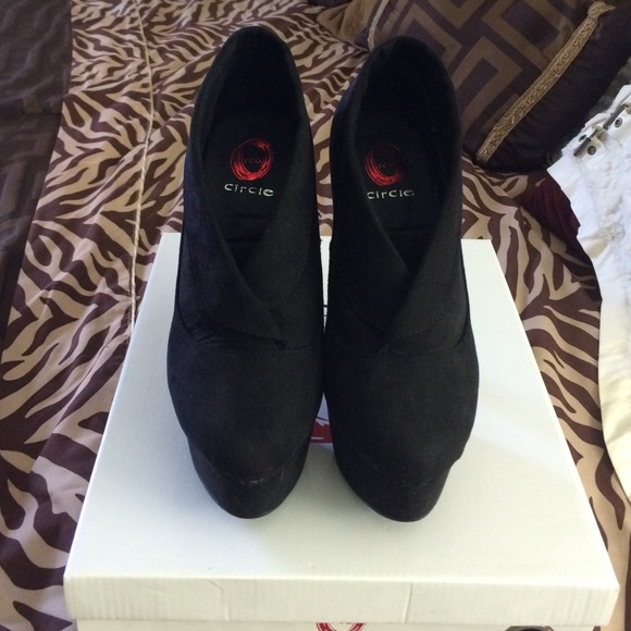 🚫SOLD🚫 Dress booties - Picture 4 of 4