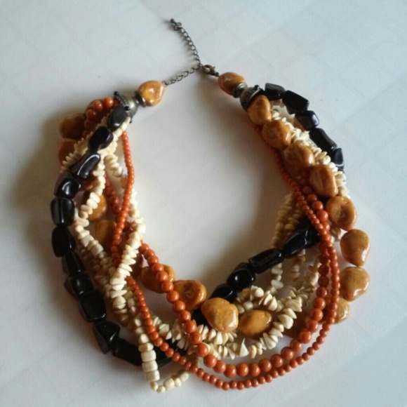 Beaded necklace - Picture 1 of 2