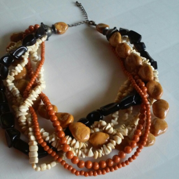 Beaded necklace - Picture 2 of 2