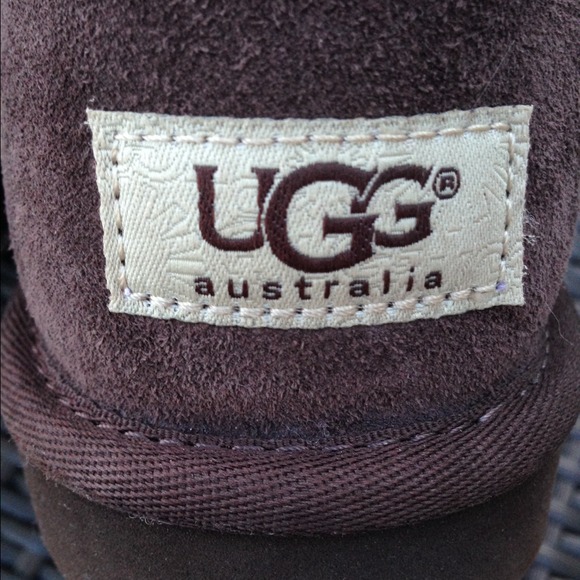 Classic Tall Chocolate Brown Uggs