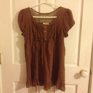 pretty detailed blouse